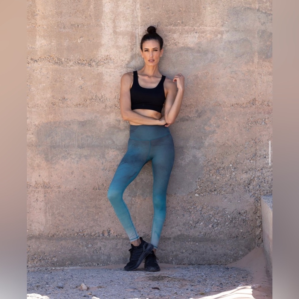 NWT Sol & Mane Mudra 7/8 Legging